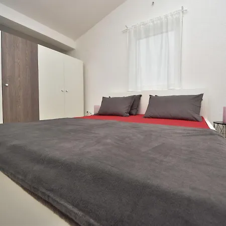 Ferienhaus Dalmacija By Interhome *