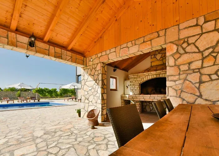 Nyaraló Dalmacija By Interhome Suhovare